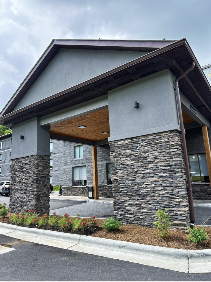 the outside structure of The Greystone Lodge in Boone, North Carolina